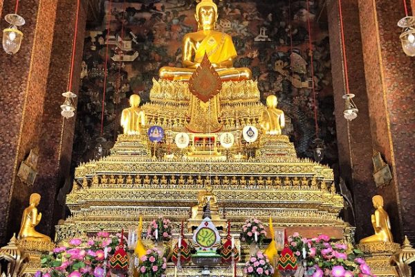 Tayland-Bangkok-Wat-Pho-Tapınağı-Oturan-Buddha