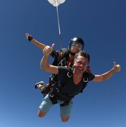 Bulutların Üzerinden Bakmak : SkyDive!